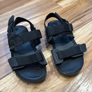 Strap on sandals boy toddler cat and Jack 10 black